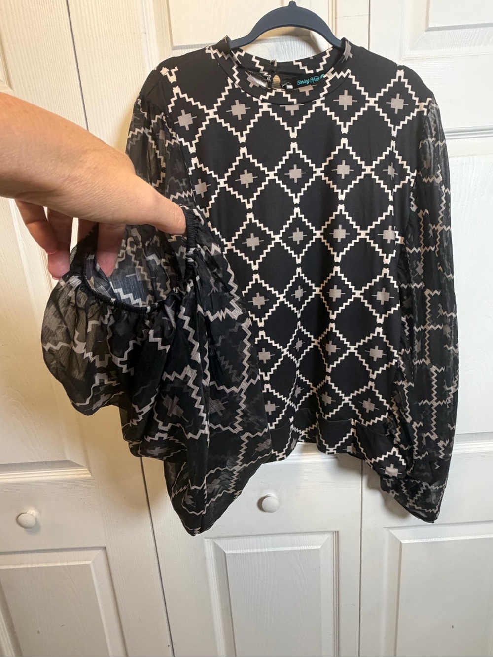 Sterling Kreek 2XL Black Geometric Print Blouse Sheer Balloon Sleeves - Picture 3 of 9